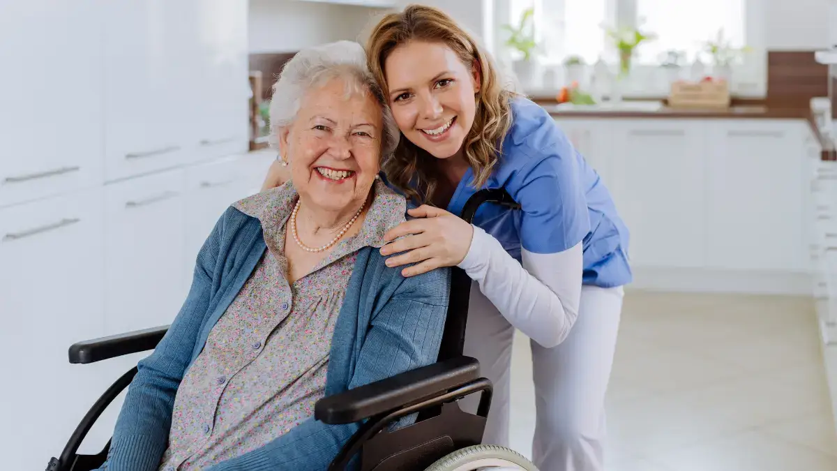 Arriva l’assegno di assistenza per gli over 80 non autosufficienti